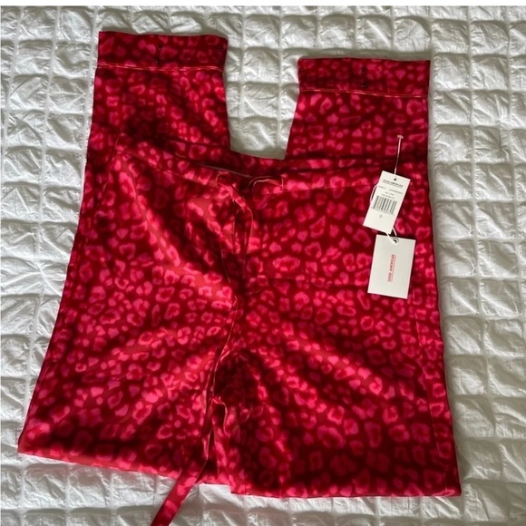 Good American red leopard pajama set - Picture 6 of 16